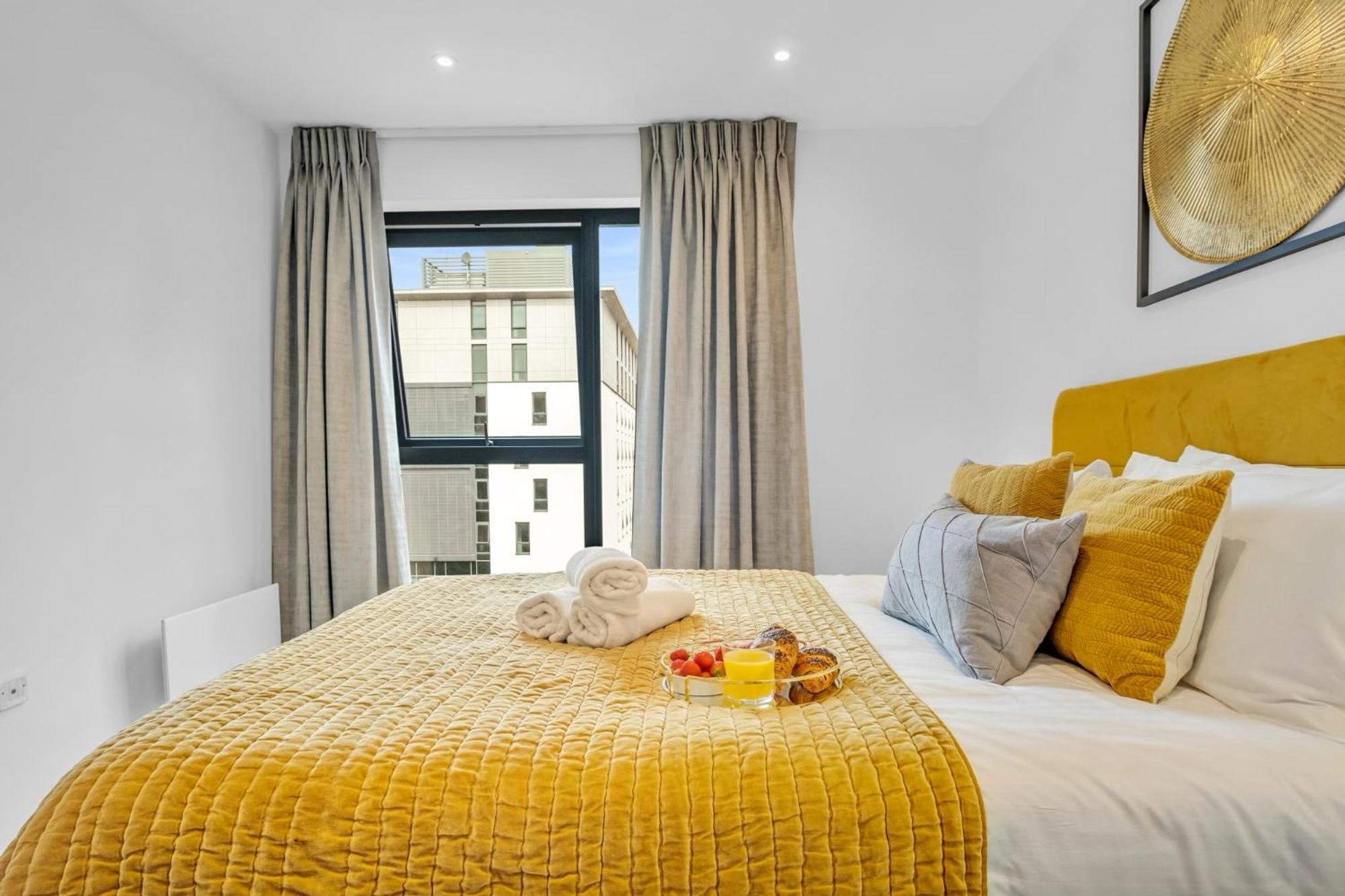 Luxurious & Glamorous Centrally Located 2 Bedroom 2 Bathroom Apartment - Central Birmingham - Secure Parking - Netflix Esterno foto