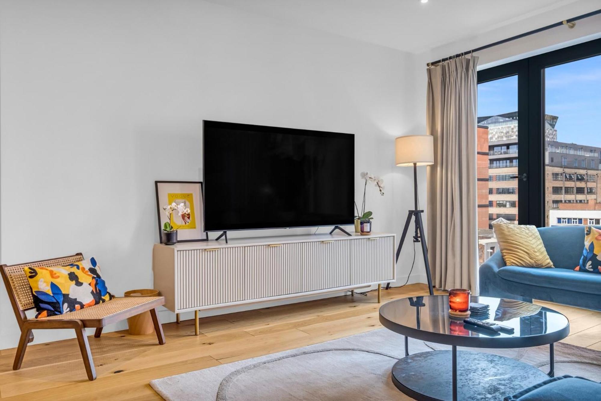 Luxurious & Glamorous Centrally Located 2 Bedroom 2 Bathroom Apartment - Central Birmingham - Secure Parking - Netflix Esterno foto