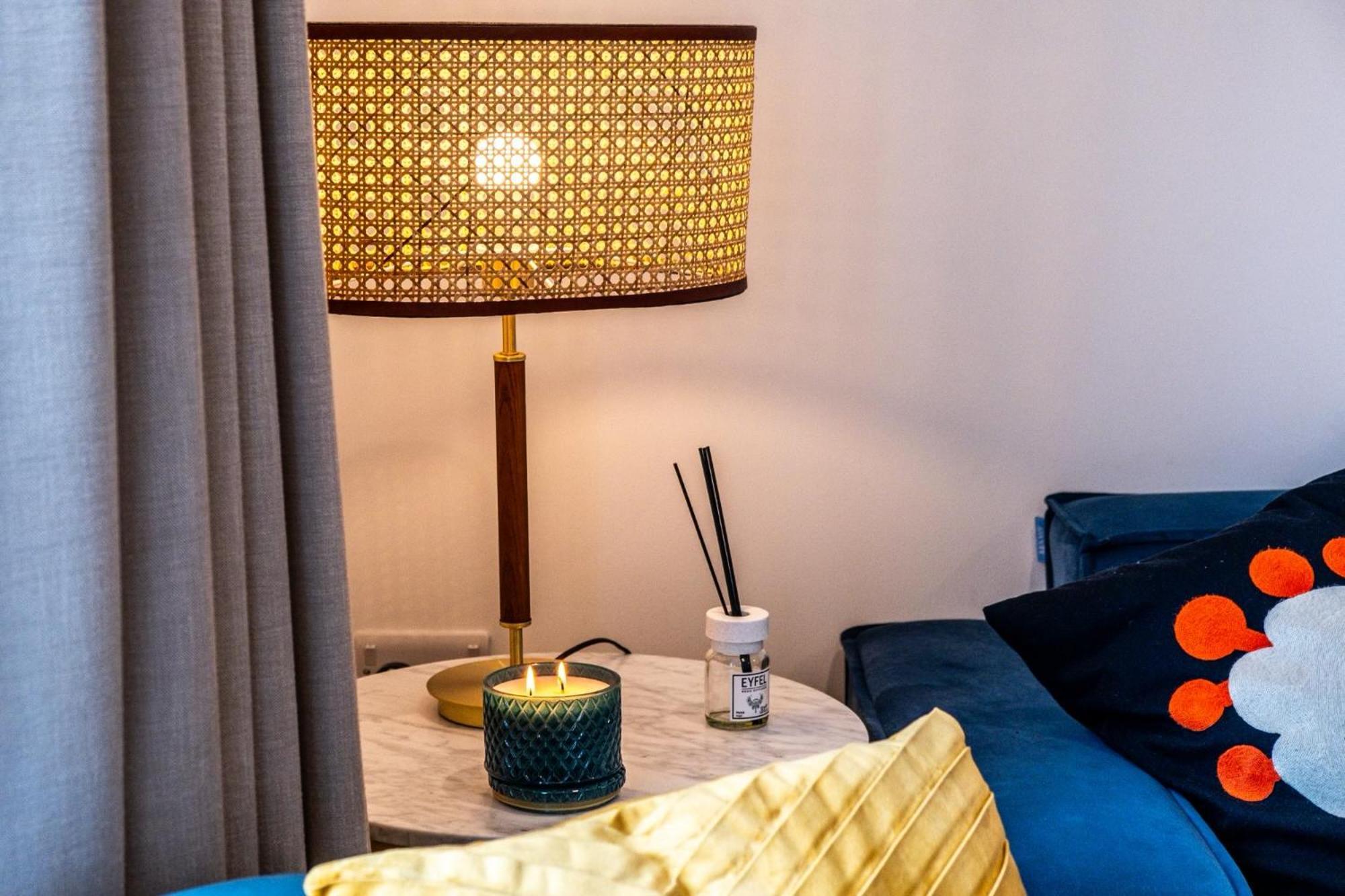 Luxurious & Glamorous Centrally Located 2 Bedroom 2 Bathroom Apartment - Central Birmingham - Secure Parking - Netflix Esterno foto